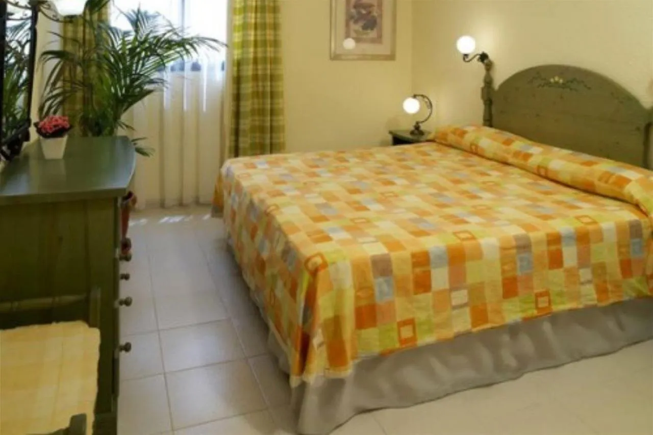 Paradise Court Aparthotel Costa Adeje  2*, Costa Adeje (Tenerife) Spain